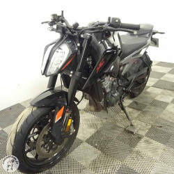 KTM 790 Duke de 2024